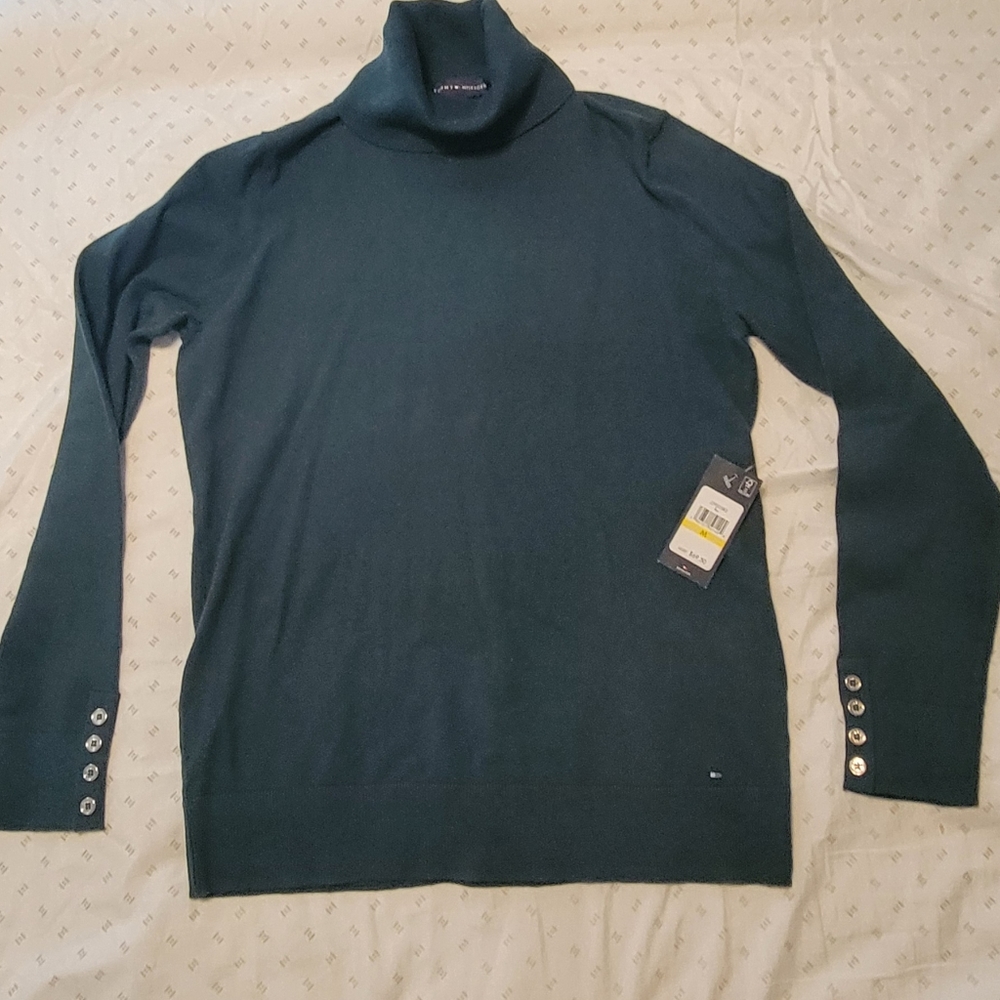 NWT Tommy Hilfiger S Womens sweater/top